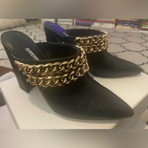 Charles David black leather Mules with Gold Chain